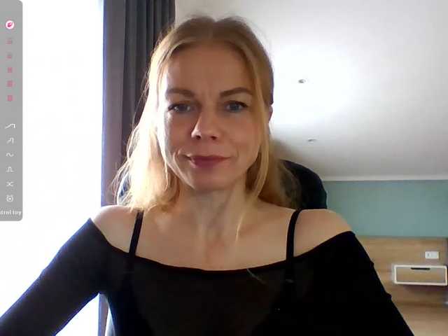 Tina45516 live cam on BongaCams