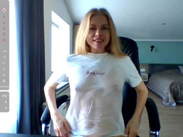 BlondaTina live cam preview