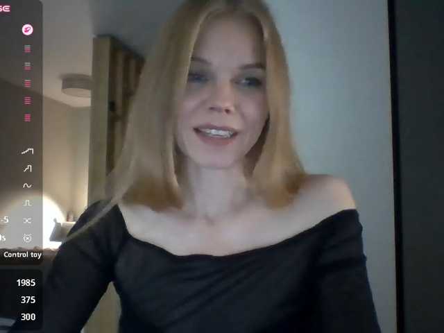 Tina45516 live cam on BongaCams