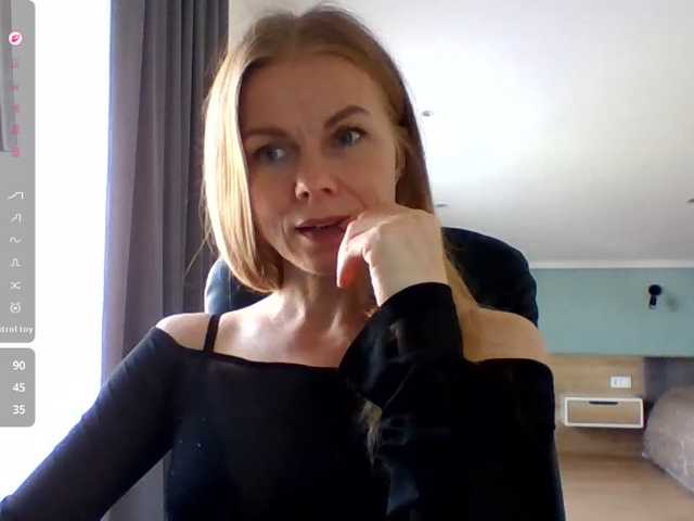 Tina45516 live cam on BongaCams