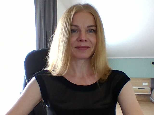 Tina45516 live cam on BongaCams