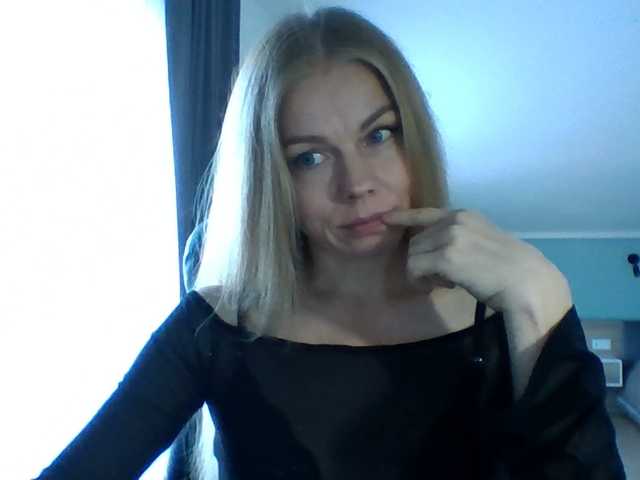 Tina45516 live cam on BongaCams