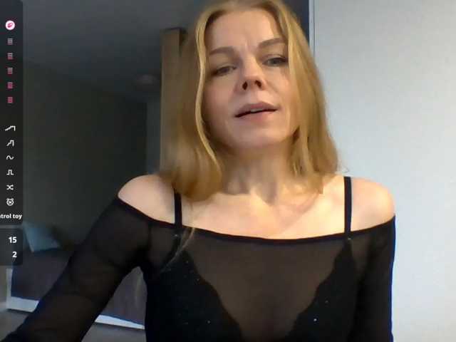 Tina45516 live cam on BongaCams