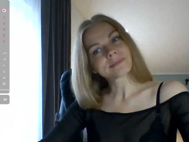Tina45516 live cam on BongaCams