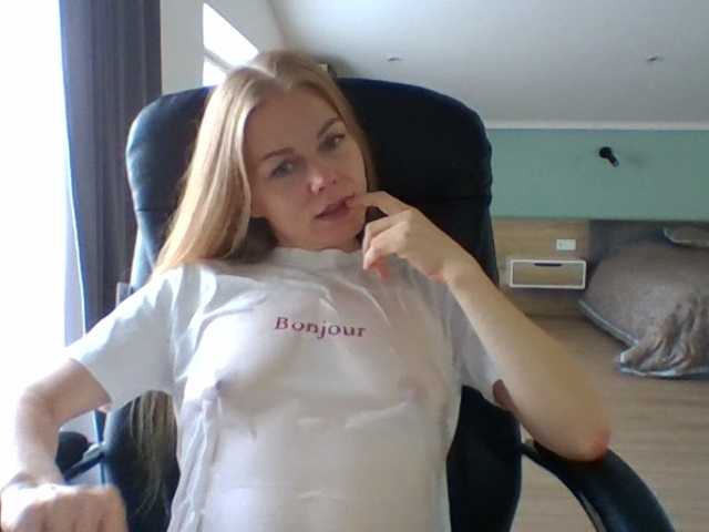 BlondaTina