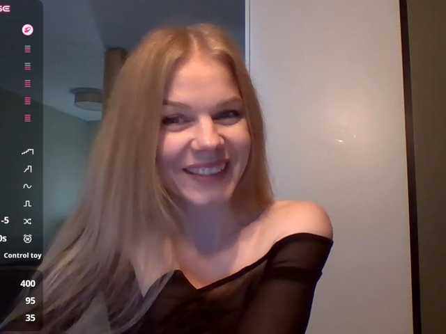 Tina45516 live cam on BongaCams