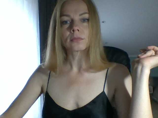 Tina45516 live cam on BongaCams
