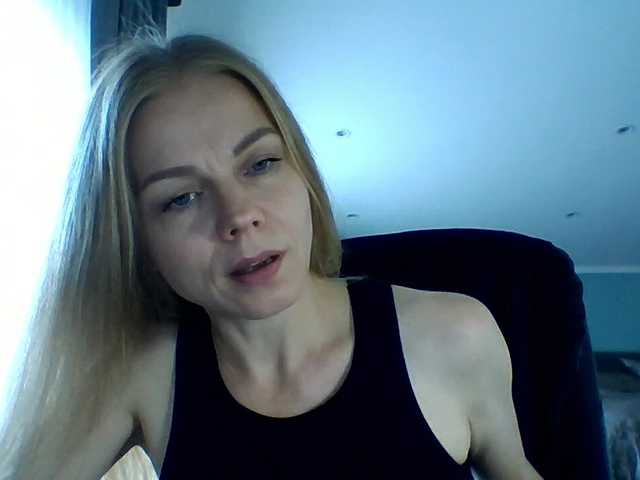 Tina45516 live cam on BongaCams