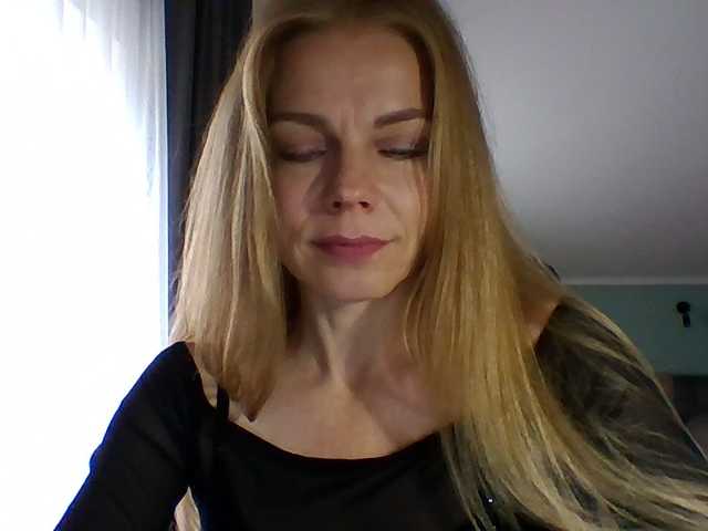 Tina45516 live cam on BongaCams