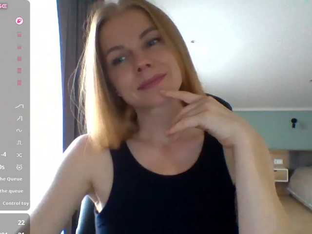 Tina45516 live cam on BongaCams