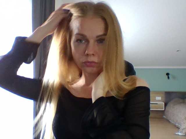 Tina45516 live cam on BongaCams