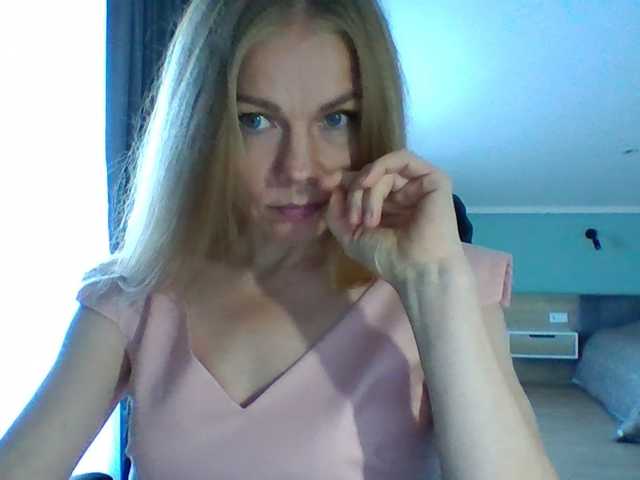 Tina45516 live cam on BongaCams