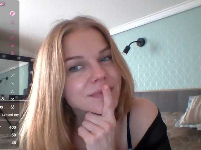Tina45516 live cam on BongaCams