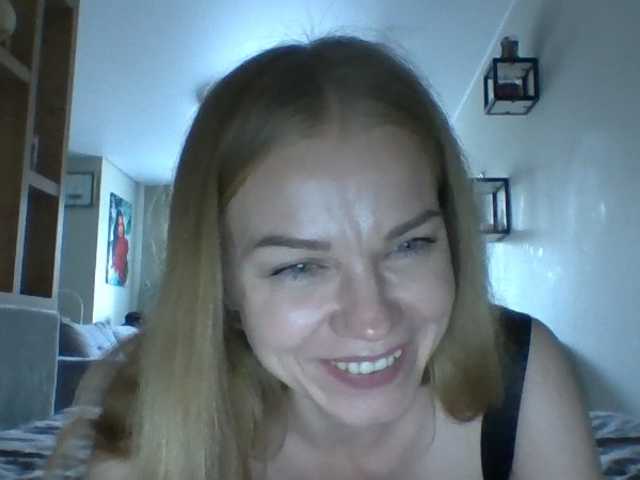 Tina45516 live cam on BongaCams