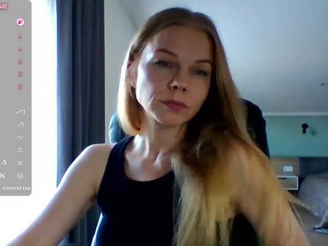 Tina45516 live cam on BongaCams