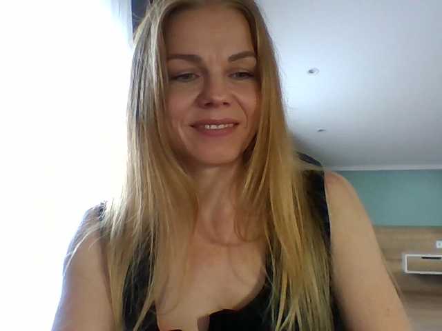 Tina45516 live cam on BongaCams