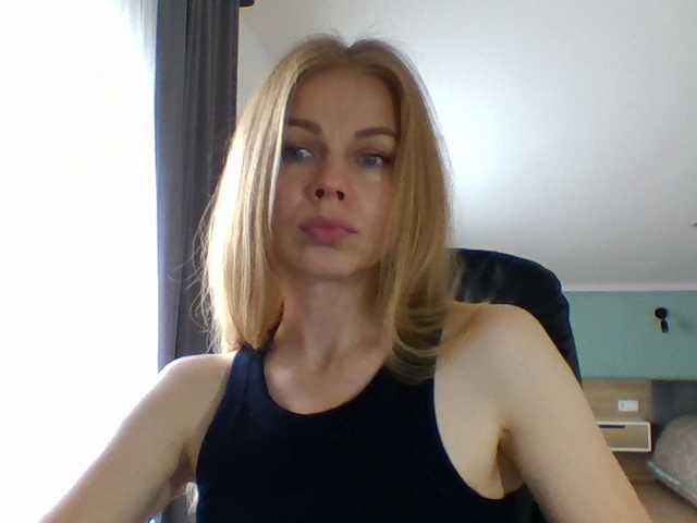 Tina45516 live cam on BongaCams