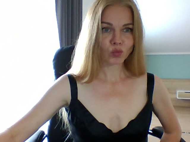 Tina45516 live webcam show
