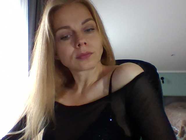 Tina45516 live cam on BongaCams