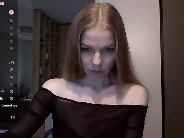Tina45516 live cam on BongaCams