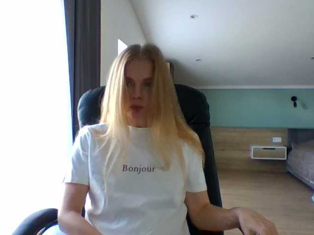 BlondaTina