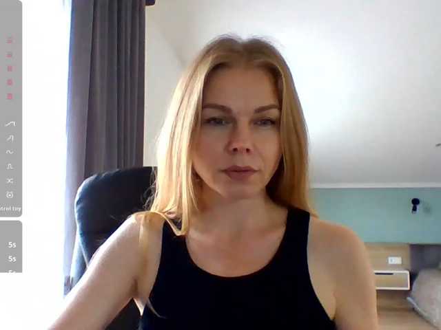 Tina45516 live cam on BongaCams
