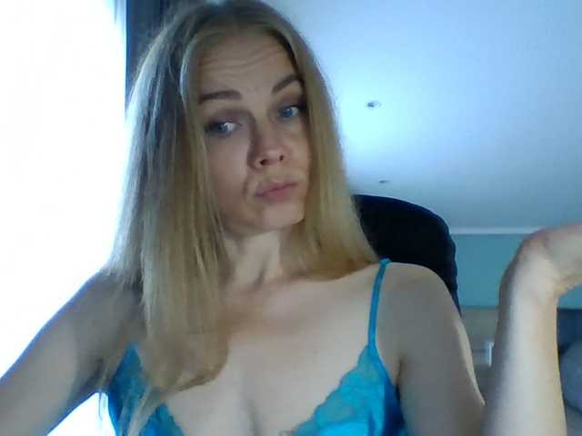Tina45516 live cam on BongaCams