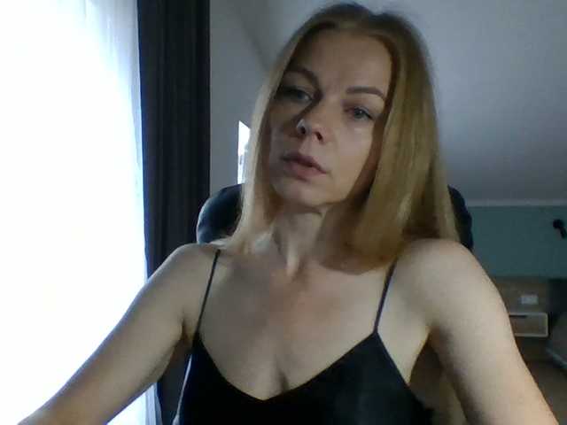 Tina45516 live cam on BongaCams