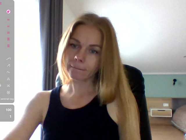 Tina45516 live cam on BongaCams