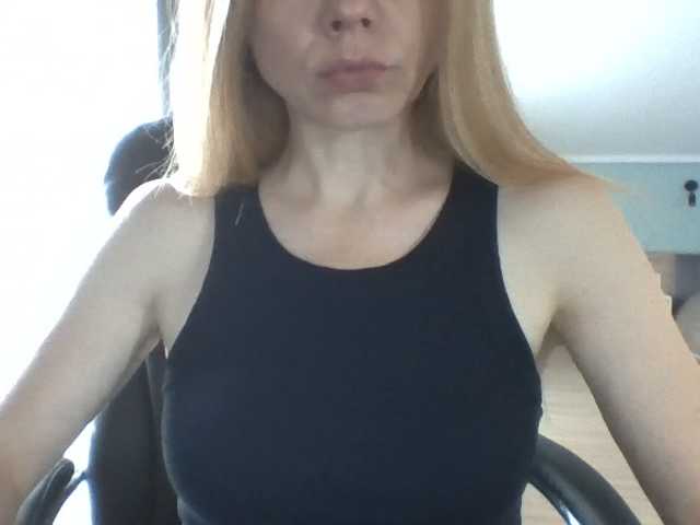 Tina45516 live cam on BongaCams