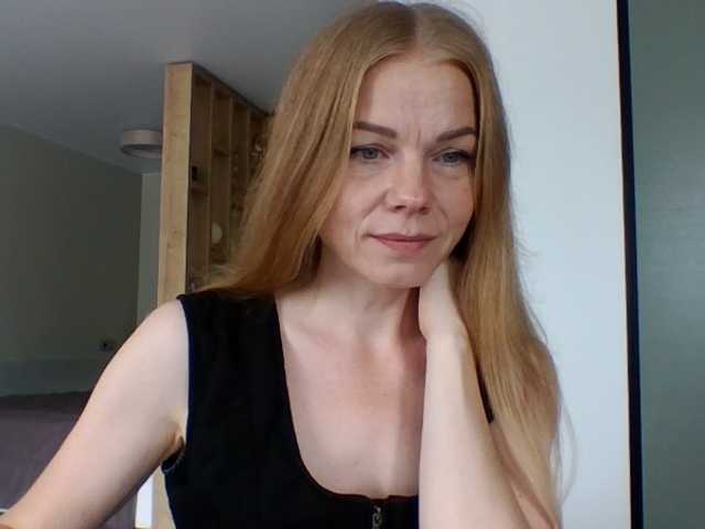 Tina45516 live cam on BongaCams