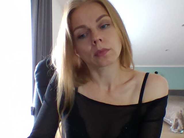Tina45516 live cam on BongaCams