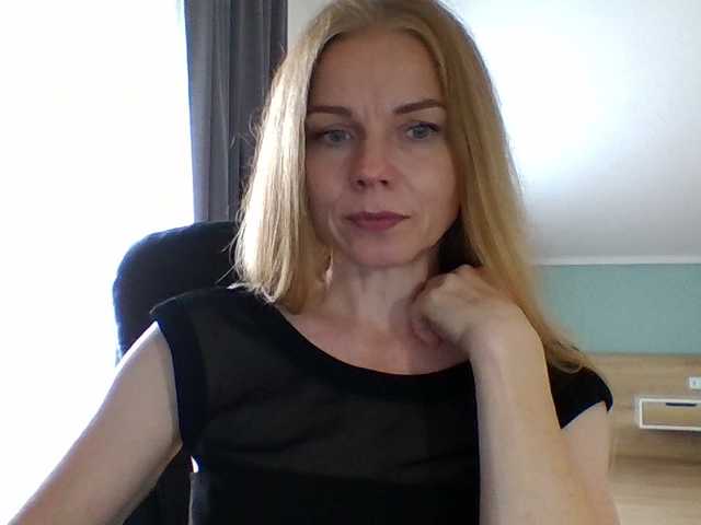 Tina45516 live cam on BongaCams