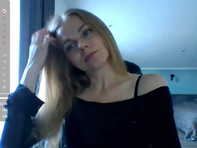 BlondaTina live cam preview