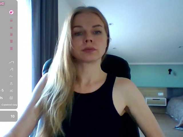 Tina45516 live cam on BongaCams