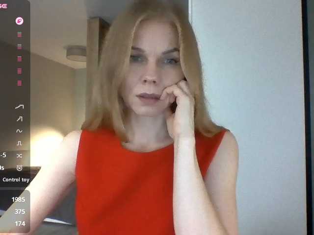 Tina45516 live cam on BongaCams