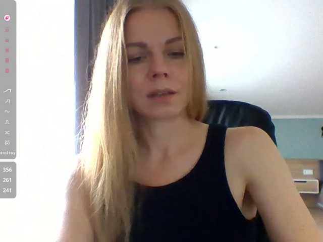 BlondaTina live cam preview