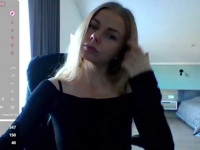 Tina45516 live cam on BongaCams