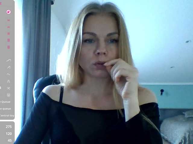 BlondaTina live cam preview