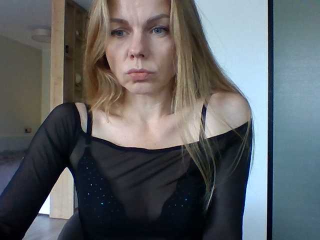 Tina45516 live cam on BongaCams