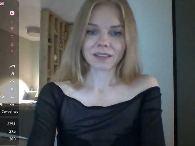 Tina45516 live cam on BongaCams