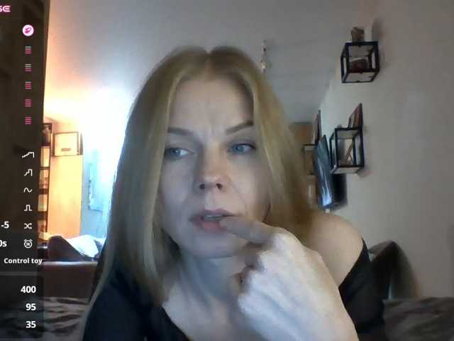 Tina45516 live cam on BongaCams