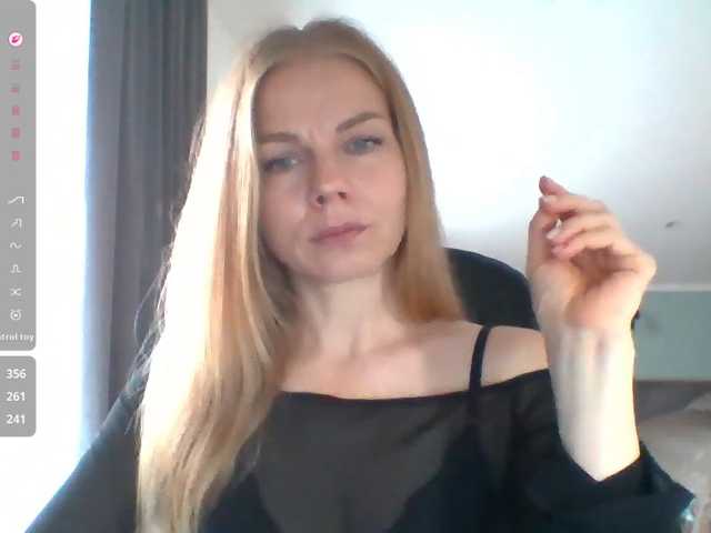 Tina45516 live cam on BongaCams
