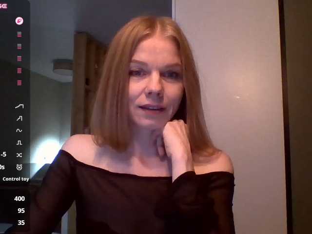 Tina45516 live cam on BongaCams