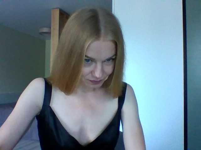 Tina45516 live cam on BongaCams