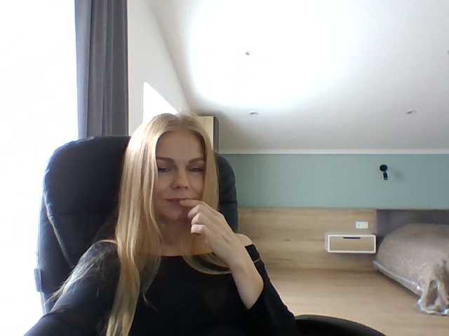 Tina45516 live cam on BongaCams