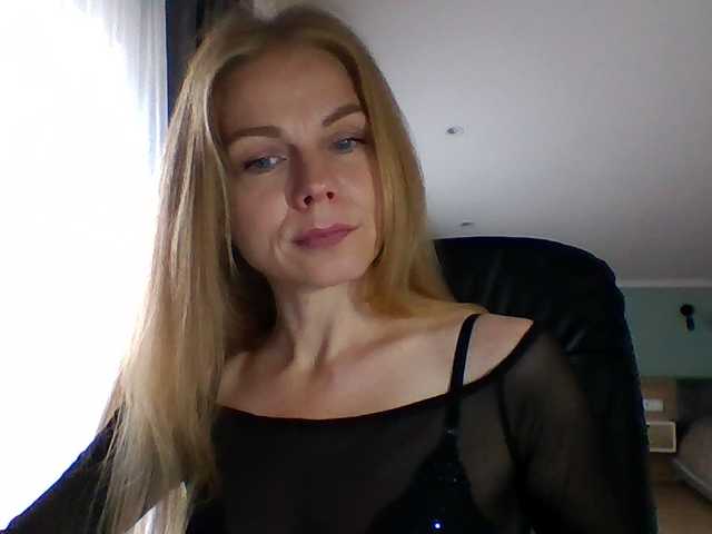 Tina45516 live cam on BongaCams