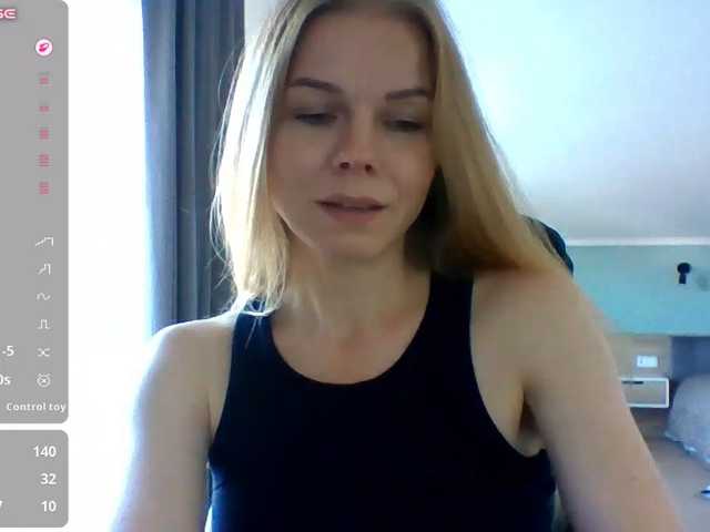 Tina45516 live cam on BongaCams