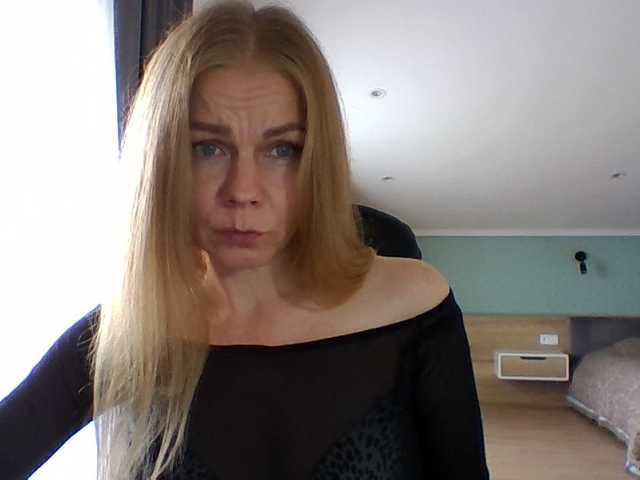 Tina45516 live cam on BongaCams