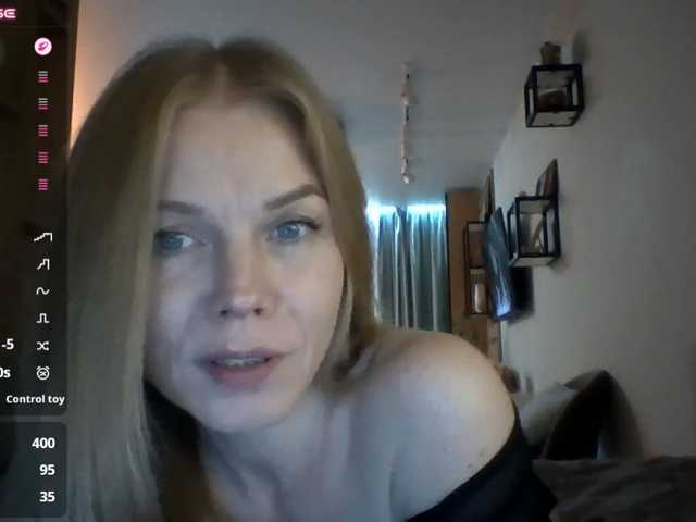 Tina45516 live cam on BongaCams